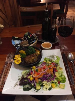 Habanero Vegano @ El Huerto in Stantiago
Caribbean salad (advocate and mango with mojo dressing and mint) Spicy black beans with baked pineapple, plantain chips and quinoa croquette. Also included was a tasting of squash curry with coconut milk  at El Huerto in Santiago