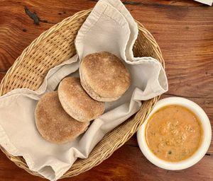 Bread and dip #Veganuary at El Huerto in Santiago
