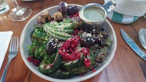 Moroccan salad bowl at El Huerto in Santiago