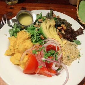Ensalada grande  at El Huerto in Santiago