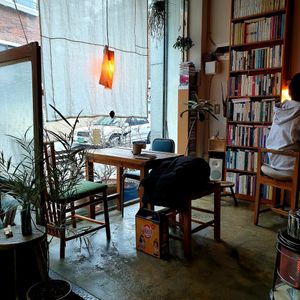 nice feel at Cafe Yeorm in Seoul