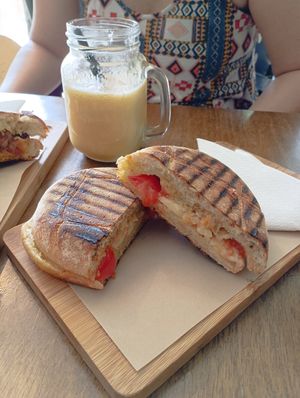 Vegan Feta & Cherry tomato toast at Coffee Circus Joy in Marsalforn