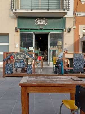 From the outside at Coffee Circus Joy in Marsalforn