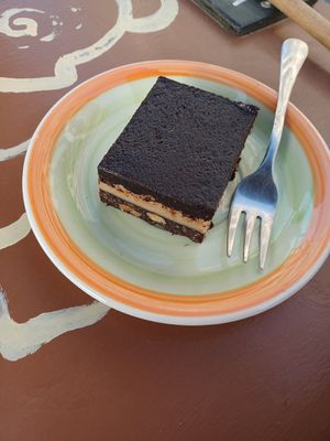 Raw vegan cake (oreo slice) at Coffee Circus Joy in Marsalforn