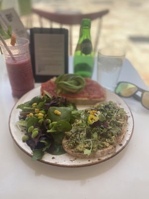 Avocado toast and smoothie  at Brunchit in Malaga