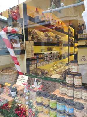 The window at Καρπών Αγορά in Edessa