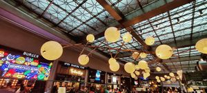 Deco at Wolf Sharing Food Market in Brussels