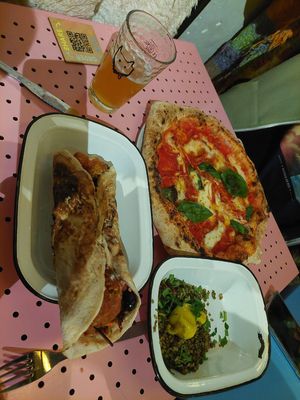  at Wolf Sharing Food Market in Brussels