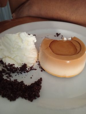 Flan de queso at Woolloomooloo in Viella