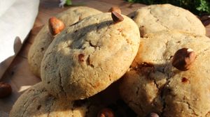 Hazelnut and praliné cookies at Les Douceurs du Colibri in Dijon