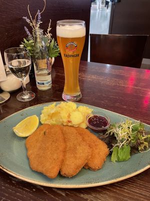 Vegan schnitzels with Weisbeer  at MUC - Käfer - T2 in Munich