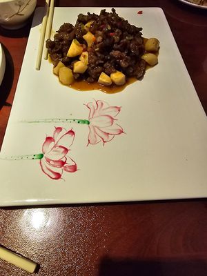 Black Pepper "beef" at Jingxin Zhai 净心斋 in Sanya