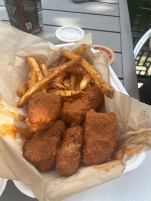 Buffalo chicken   at Can't Believe It's Not Meat - Chicago Ave in Chicago