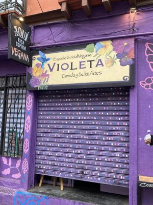 New look from outside  at Violeta Dulceria Vegana in Valparaiso