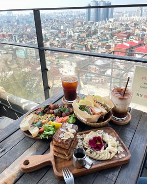 Vegan banana french toast, vegan tempeh hummus platter, non-vegan salmon bagel  at The Royal Food & Drink in Seoul