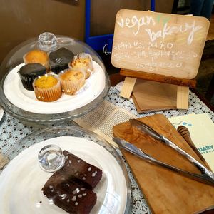 vegan dessert display at Villa De Costes in Seoul