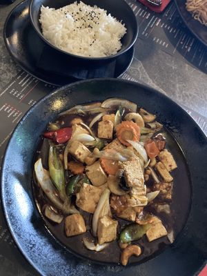 stir fry with vegetables, cashews and tofu  at ARROI Restaurant in Bled