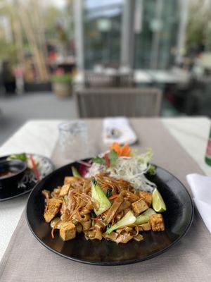 Drunken noodles with tofu   at ARROI Restaurant in Bled