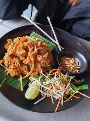 Pad Thai at ARROI Restaurant in Bled