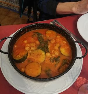Musaka libanesa vegana riquísima. Recomendadísima. El personal también es estupendo, majísimos. at Samarkanda in Granada