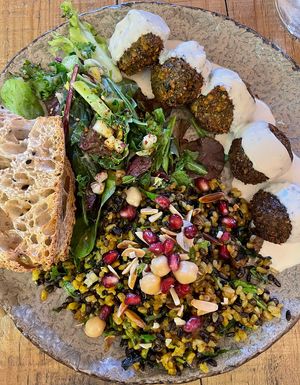 Falafel casero con arroz marroquí   at Honest Greens - Velázquez in Madrid