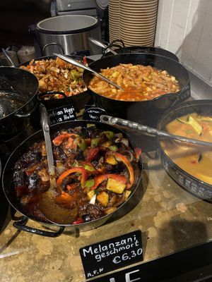   at Bowls & Pots by Maykay in Graz