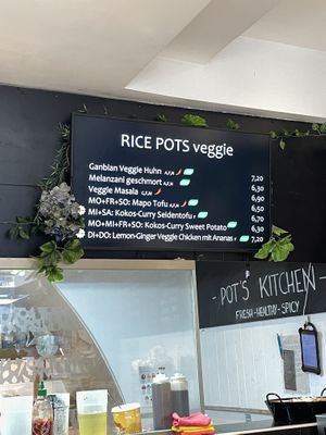   at Bowls & Pots by Maykay in Graz