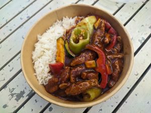 Ganbian veggie chicken at Bowls & Pots by Maykay in Graz