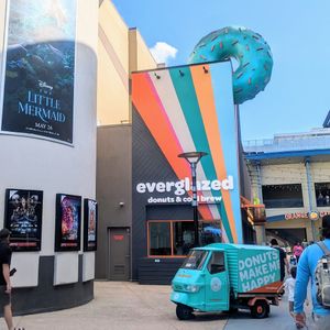 Storefront at Everglazed Donuts & Cold Brew in Lake Buena Vista