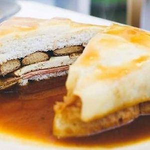  at Lupin Snack Bar in Porto