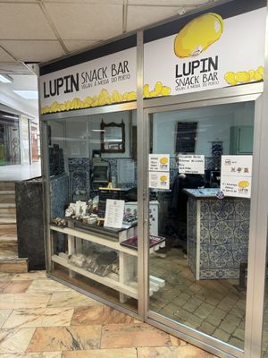 Outside   at Lupin Snack Bar in Porto