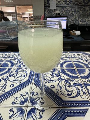 Lemonade, no sugar   at Lupin Snack Bar in Porto