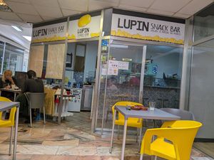  at Lupin Snack Bar in Porto