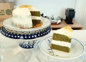 Matcha Yuzu cake at Wholesome 홀썸 in Seoul