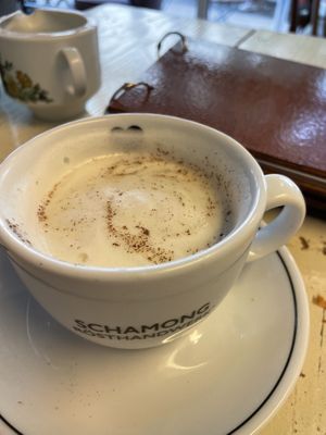   at Café Rotkehlchen - Merowingerstraße in Cologne