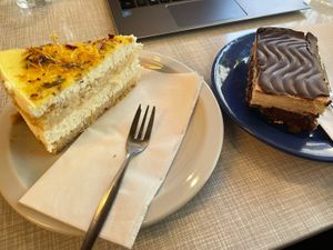   at Café Rotkehlchen - Merowingerstraße in Cologne