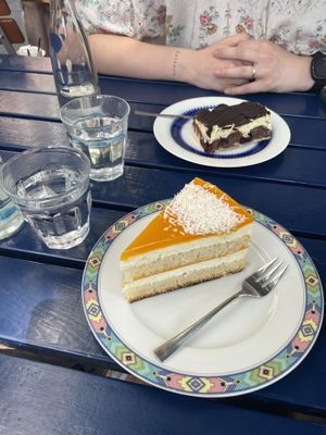   at Café Rotkehlchen - Merowingerstraße in Cologne