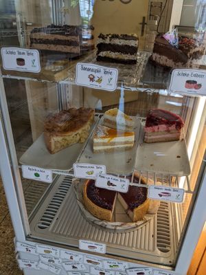 selection of cakes at Café Rotkehlchen - Merowingerstraße in Cologne