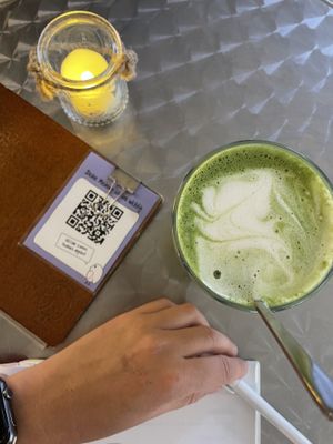   at Café Rotkehlchen - Merowingerstraße in Cologne