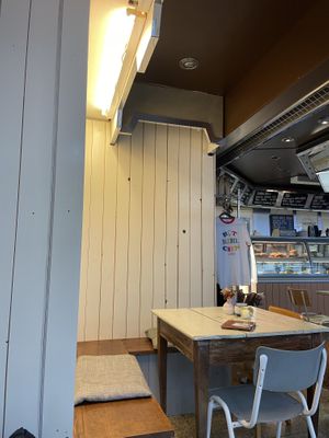   at Café Rotkehlchen - Merowingerstraße in Cologne