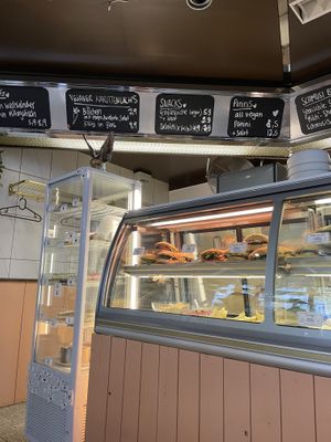   at Café Rotkehlchen - Merowingerstraße in Cologne