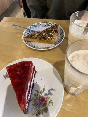   at Café Rotkehlchen - Merowingerstraße in Cologne