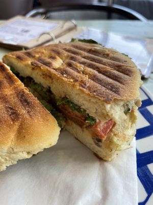   at Café Rotkehlchen - Merowingerstraße in Cologne