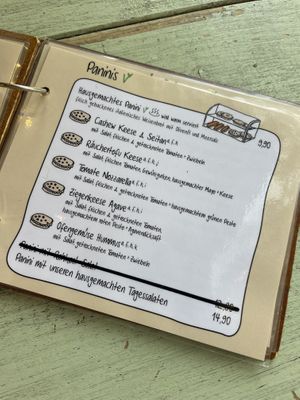   at Café Rotkehlchen - Merowingerstraße in Cologne