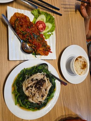 2 lauk + nasik uduk at Dharma Kitchen in Jakarta