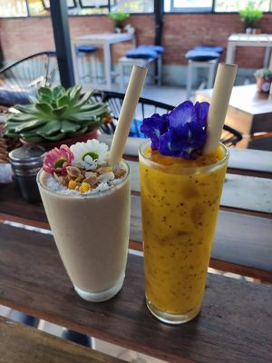 Smoothie and juice at Nora's Cafe in Phu Quoc