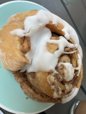 Vegan cinnamon bun  at Paradeco Coffee Roasters in St Petersburg