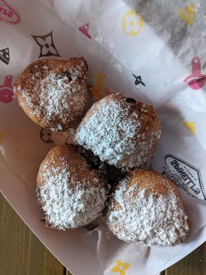 Deep fried oreos, 4 to an order at Spinelli's Pizza in Louisville