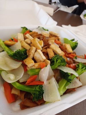 Vegetable noodles with tofu and garlic sauce at Biang Biang in Vancouver