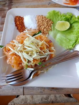 Pad thai at Rabbit Bungalow in Koh Phayam